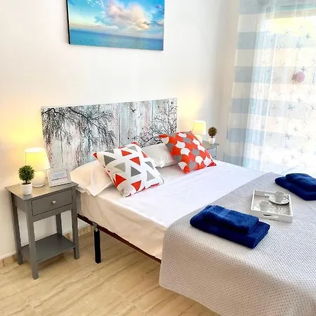 Apartbeach Santa Elena Climatizado Parking Y Junto Playa Capellans